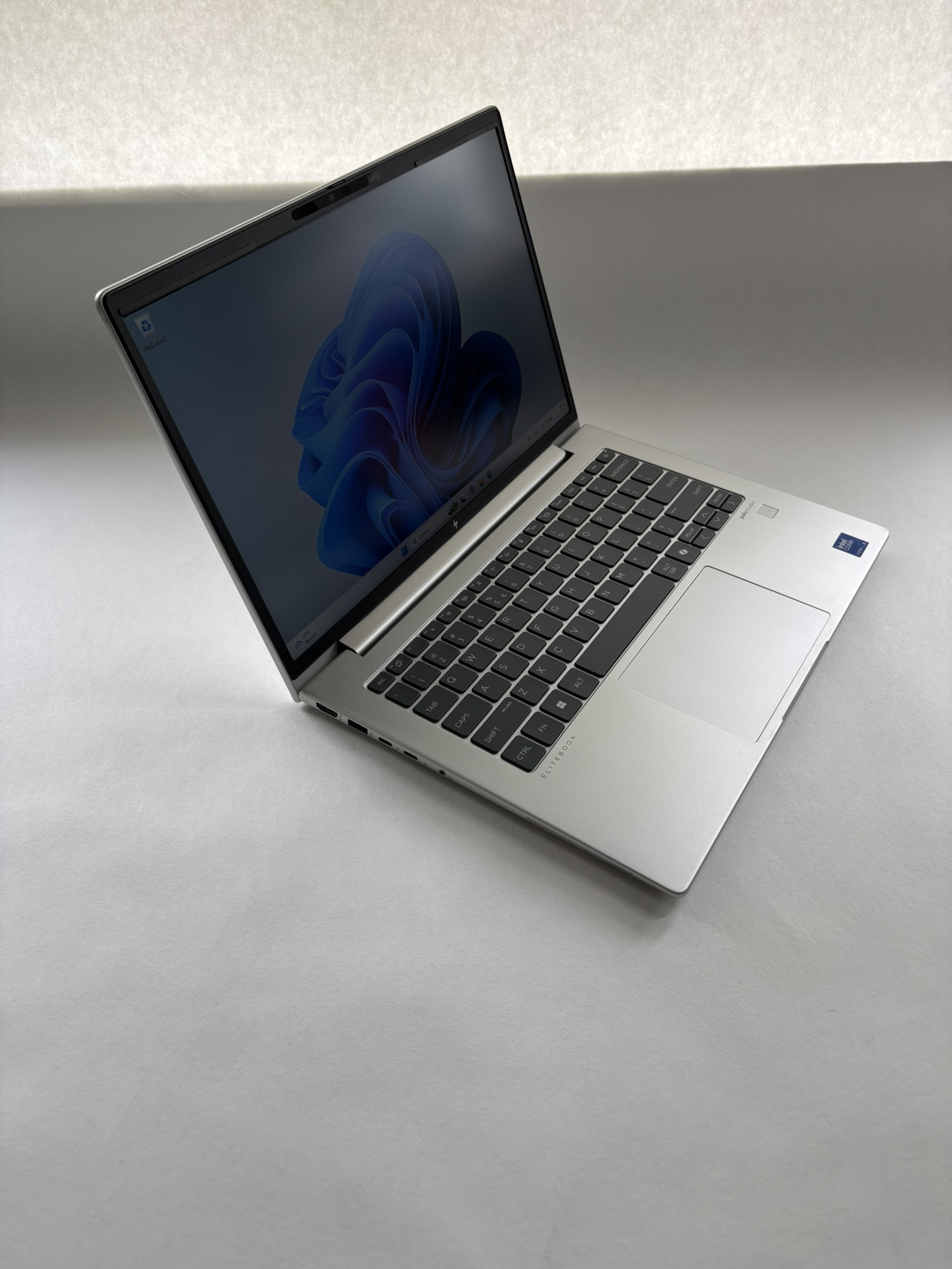 HP EliteBook 640 G11 Core Ultra 5 3 HP EliteBook 640 G11 Core Ultra 5 - Afbeelding 3