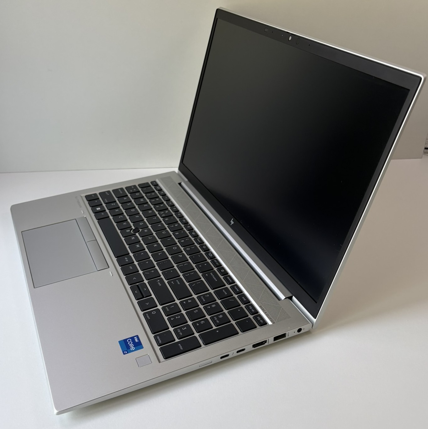 HP EliteBook 850 G8 Intel Core i7-1185G7 16GB DDR4 512GB SSD 15,6 inch Full HD Refurbished 4 HP EliteBook 850 G8 Intel Core i7-1185G7 16GB DDR4 512GB SSD 15,6 inch Full HD Refurbished - Afbeelding 4